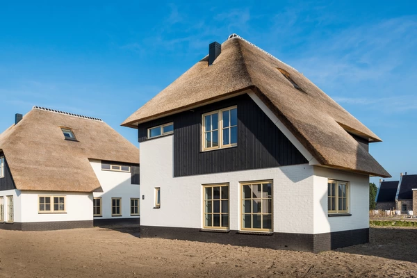 12 rietgedekte villa's Eiland 6 te Heerhugowaard